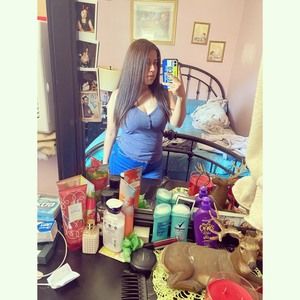 Meet your Posher, Violeta